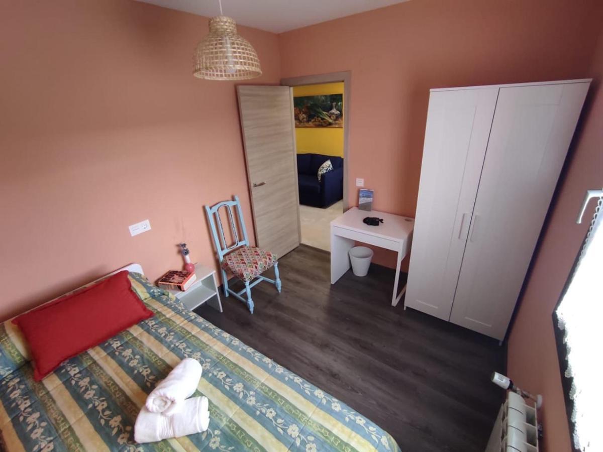 Apartamentos Turisticos Las 3 Golondrinas Penafiel Ngoại thất bức ảnh